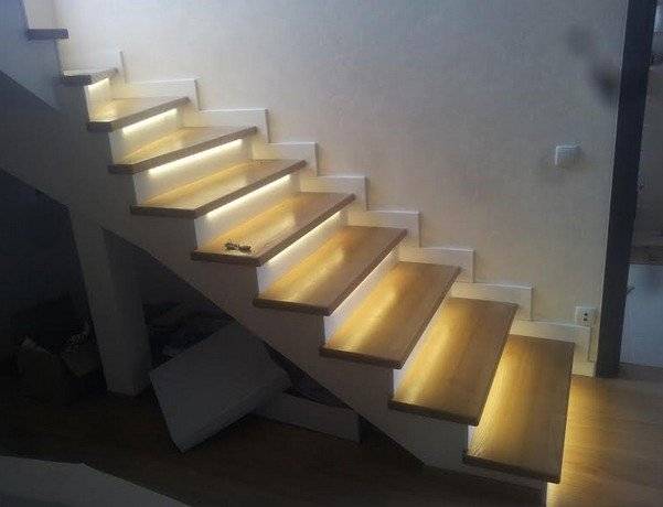 Изготавливаем подсветку ступеней лестницы своими руками
