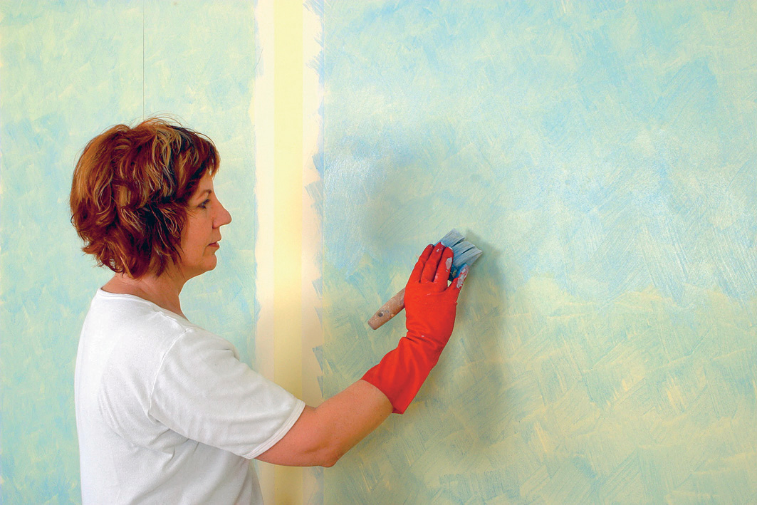 Этапы стен под покраску. Покраска стен. Оригинальная окраска стен. Художественная покраска стен. Художественное окрашивание стен.