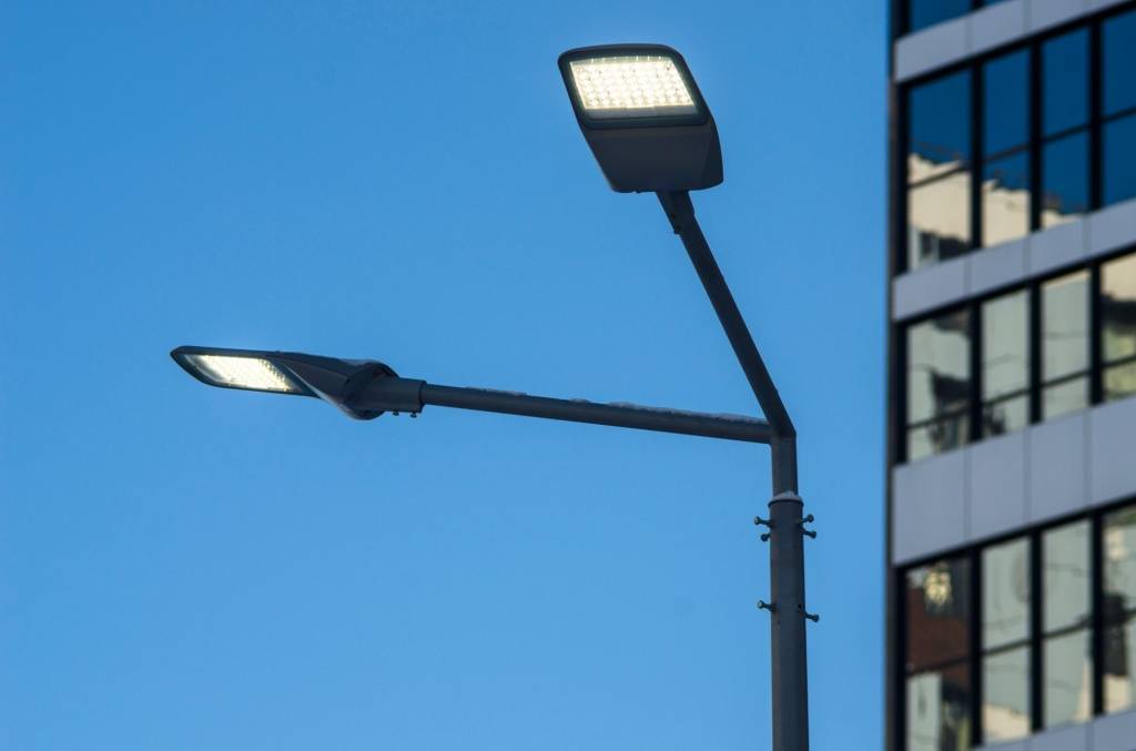 Типы ламп для уличных фонарей и прожекторов