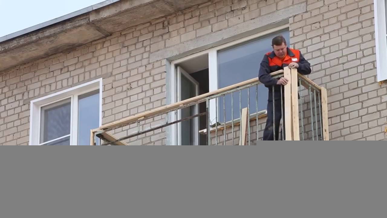Отделка балкона сайдингом