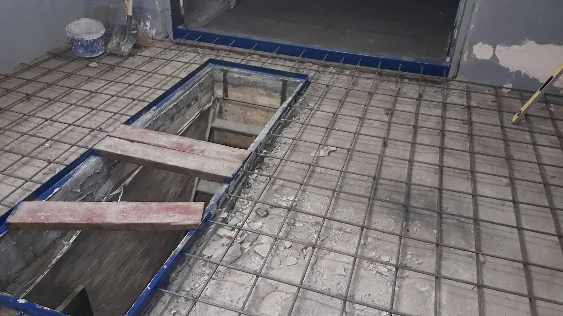 Как залить пол в гараже бетоном своими руками: пошаговая инструкция
