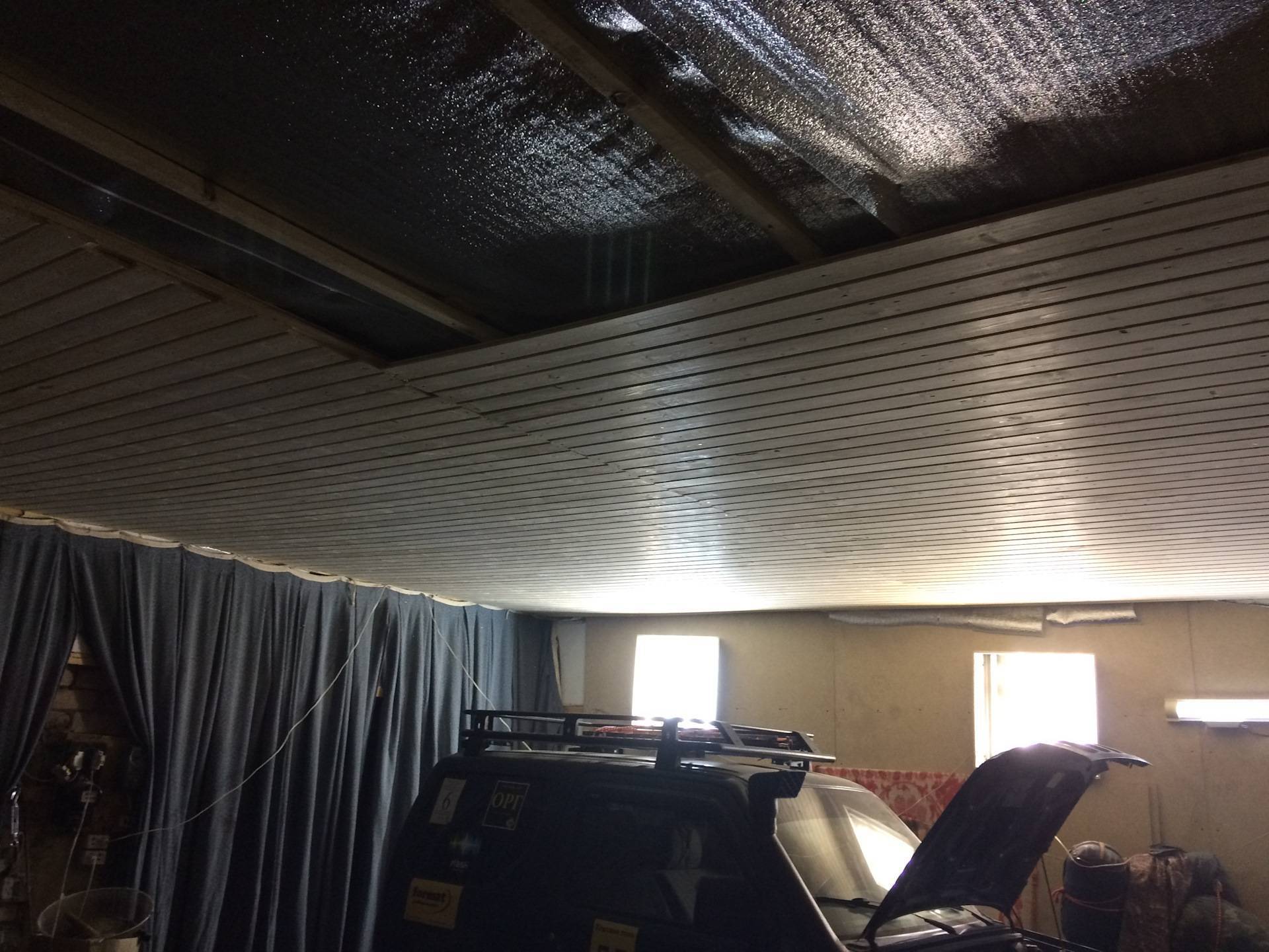 Потолок в гараже своими руками: чем лучше обшить и отделать, виды материалов