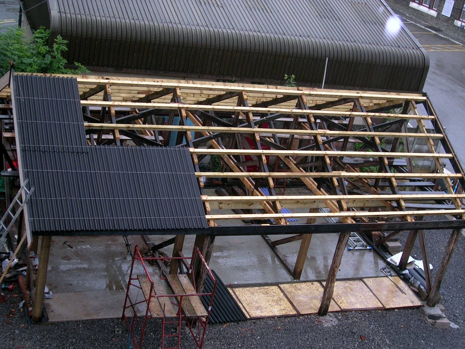Ремонт крыши гаража: реставрация рубероидом, инструкция как сделать своими руками, видео и фото