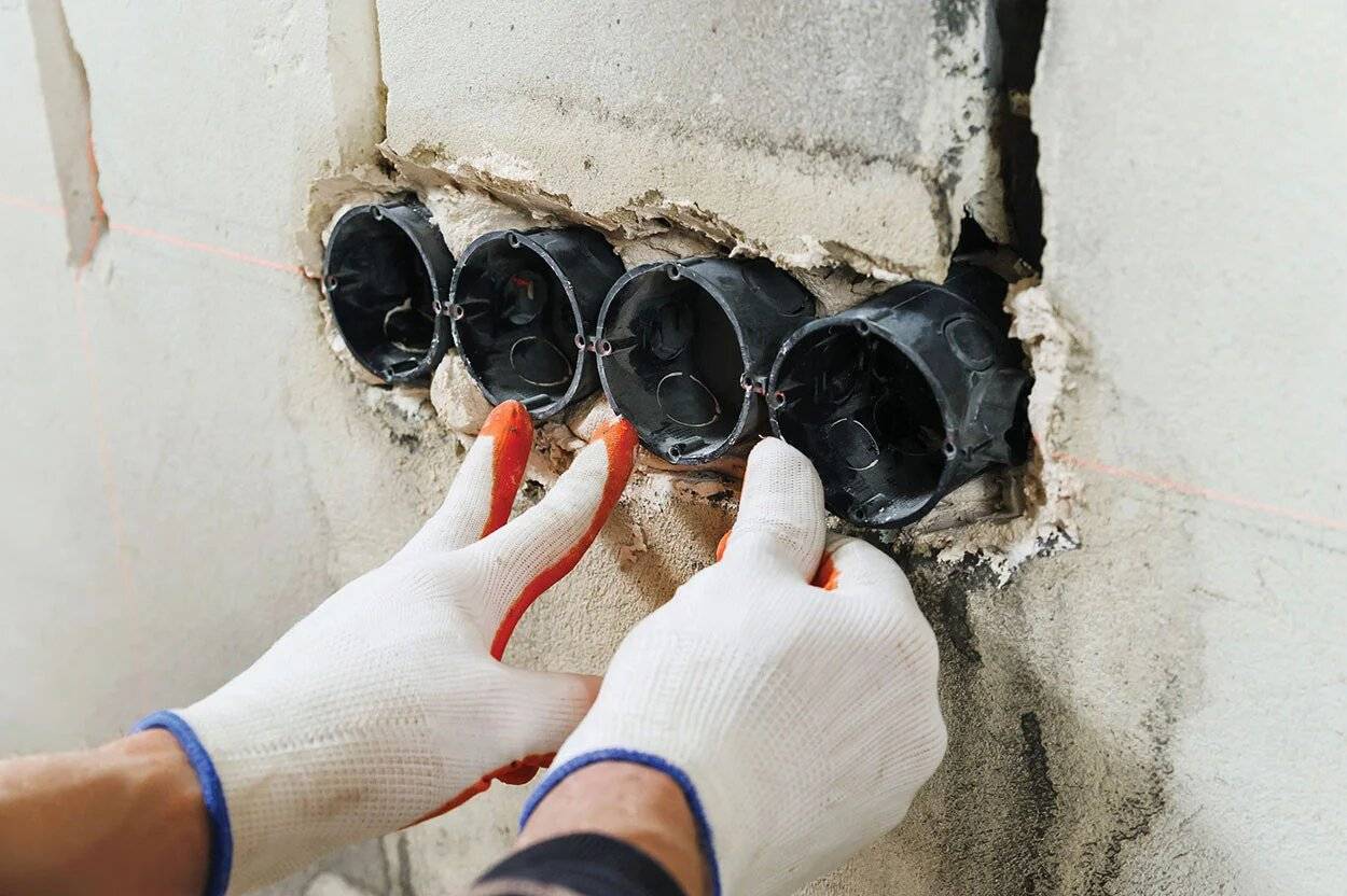 Установка розетки в бетонную стену - пошаговая инструкция