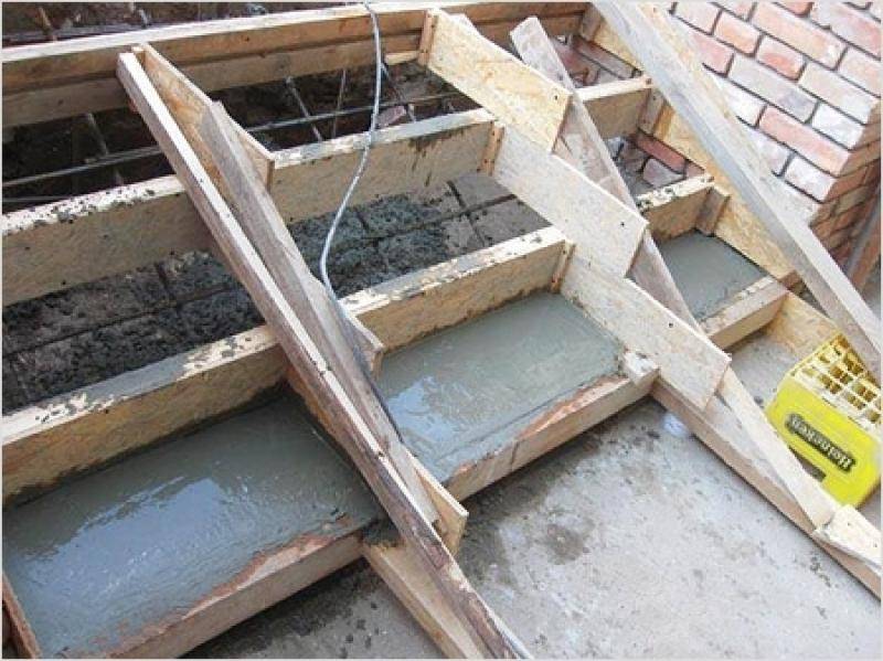 Как сделать ступеньки: из бетона, из кирпича и других материалов, особенности