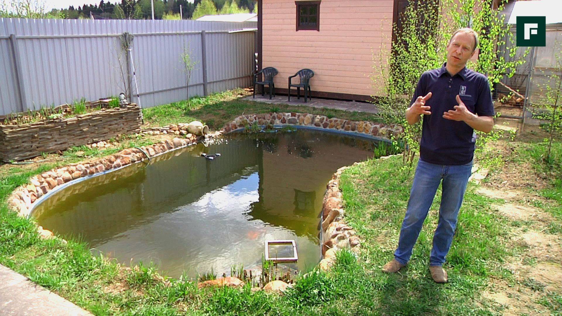 Пруд для рыбы на участке своими руками. Пруд бассейн с биоплато. Пруд в саду с биоплато. Ручей биоплато. Дачный пруд с биоплато.