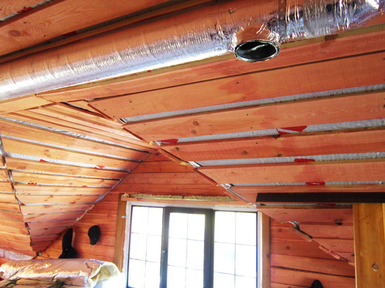 Вентиляция в деревянном доме: виды и особенности
