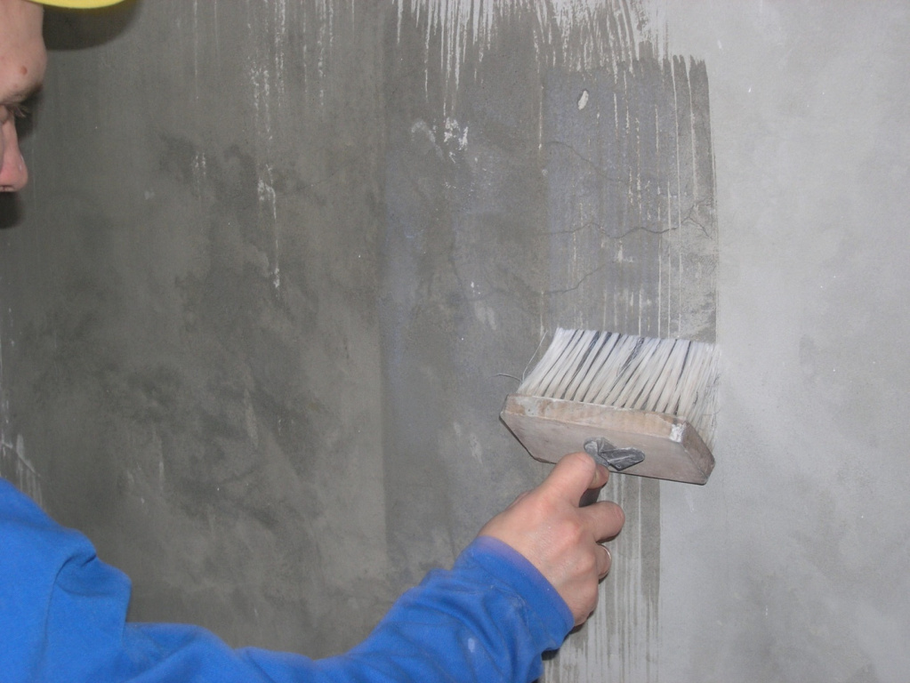 Решаем, нужно ли грунтовать стены перед покраской — мнение экспертов