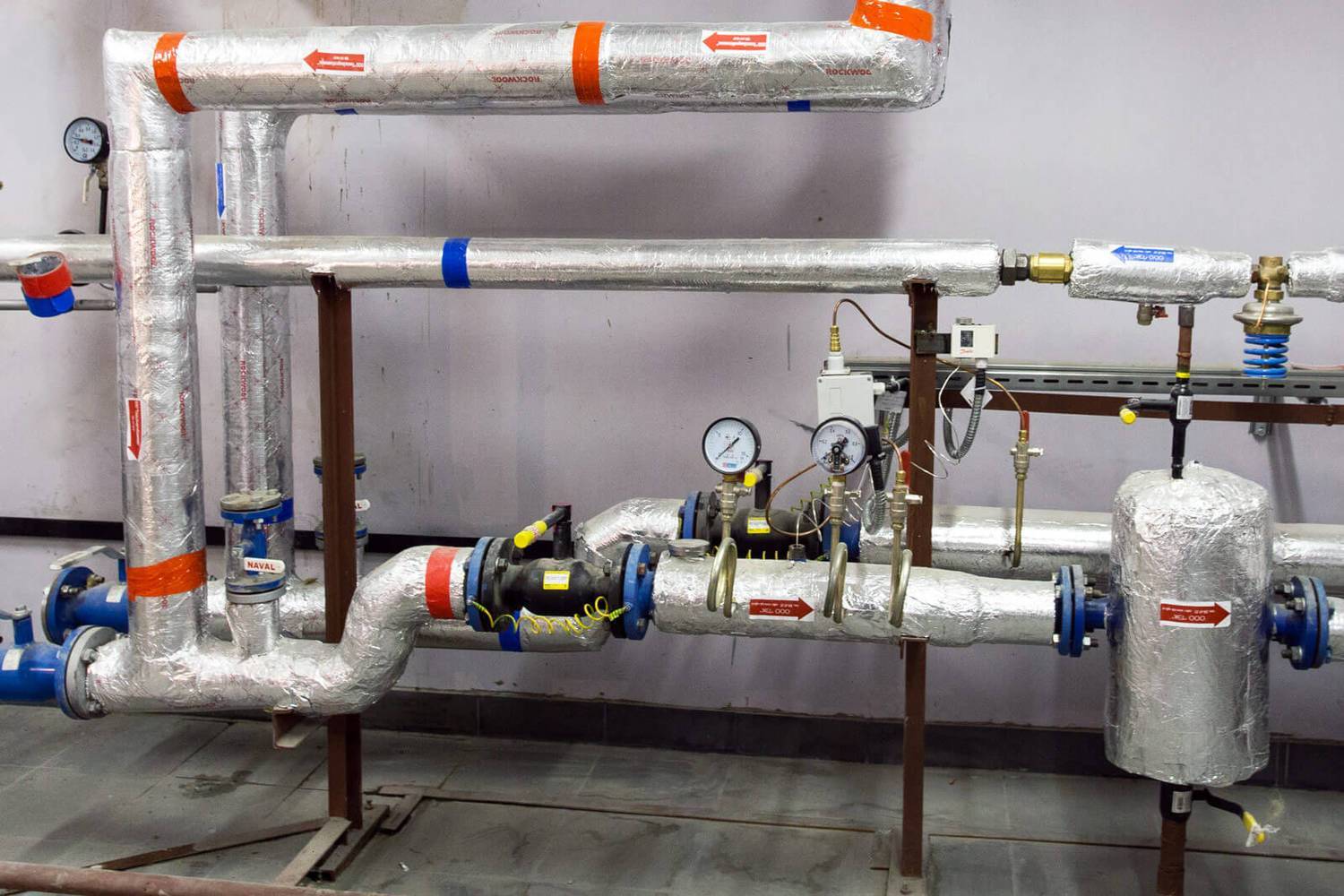 Как провести гидравлические испытания трубопроводов системы отопления и составить акт