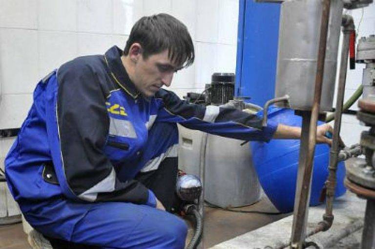 Как выполнить опрессовку системы отопления своими руками