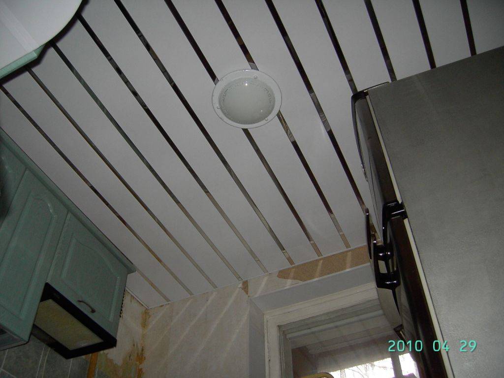 Вентиляция в натяжном (подвесном) потолке: как провести установку и монтаж вытяжки