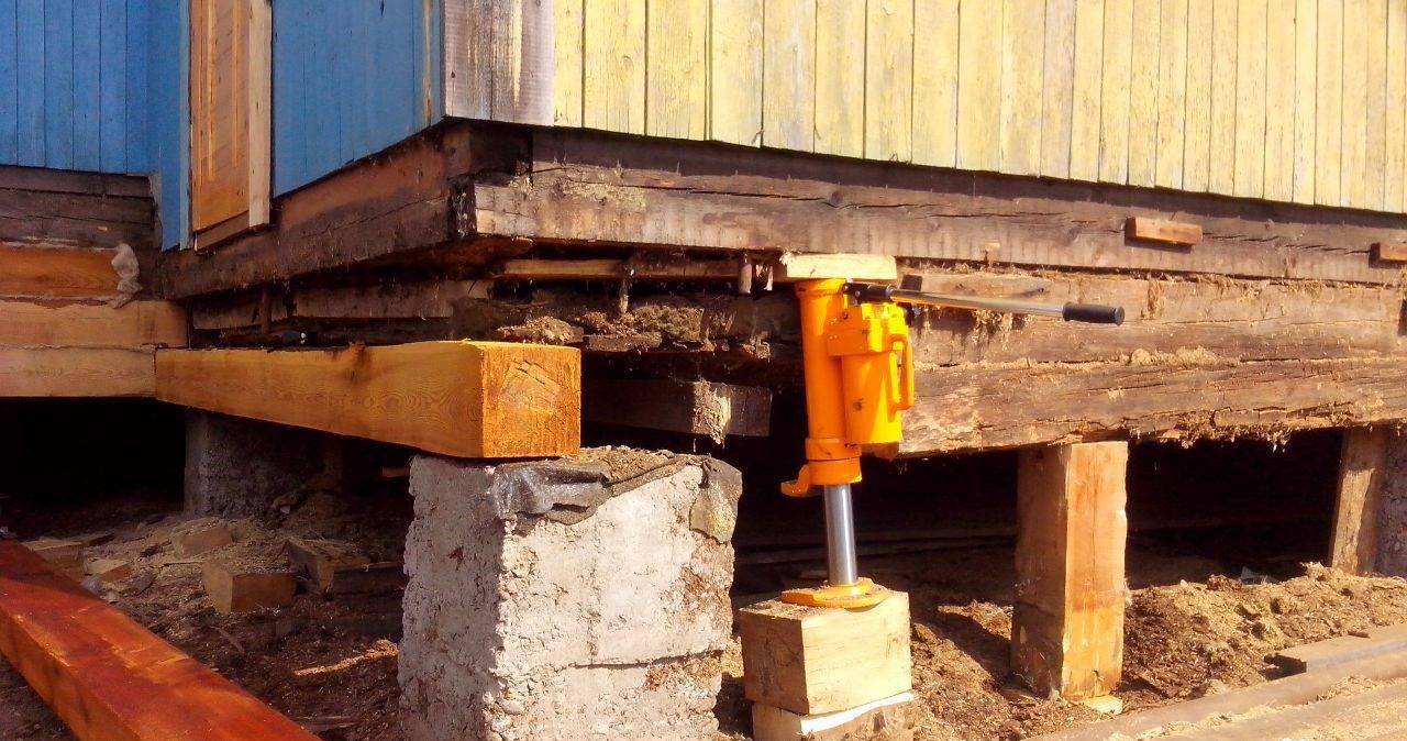 Ремонт сруба: замена венцов деревянного дома своими руками