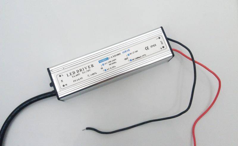 Трансформатор для светодиодной ленты - как выбрать и как установить?