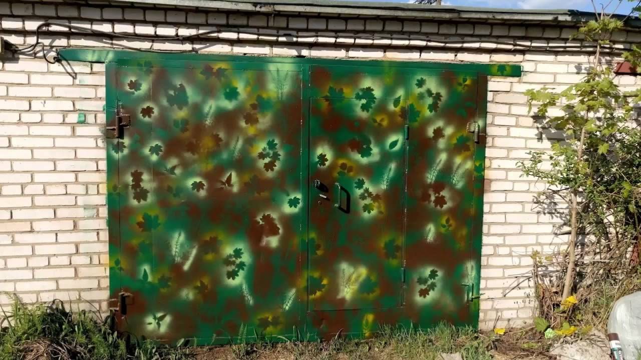 Как и чем покрасить гаражные ворота.