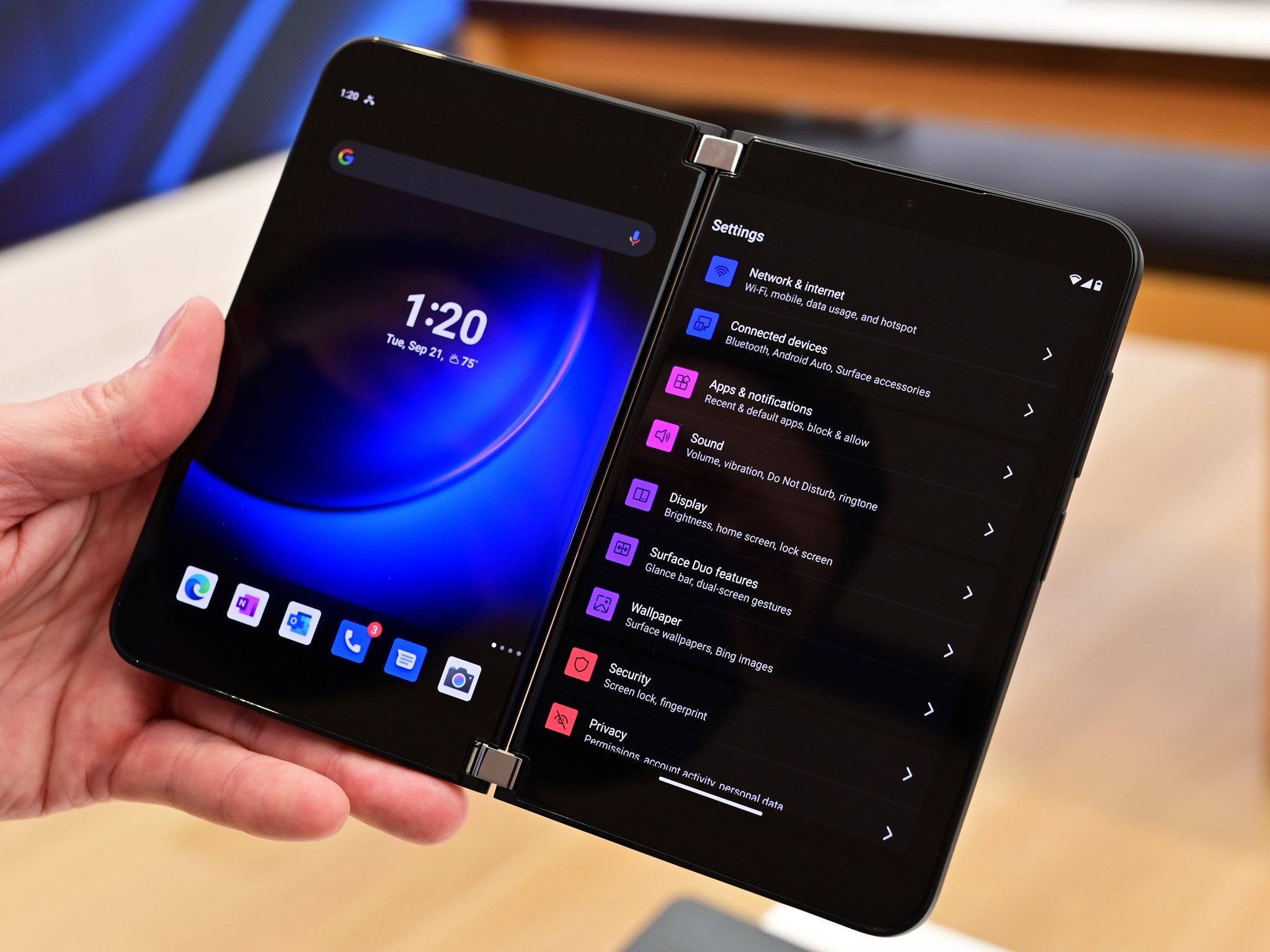 Icrosoft surface duo: дата выхода подтверждена, предварительные заказы открыты