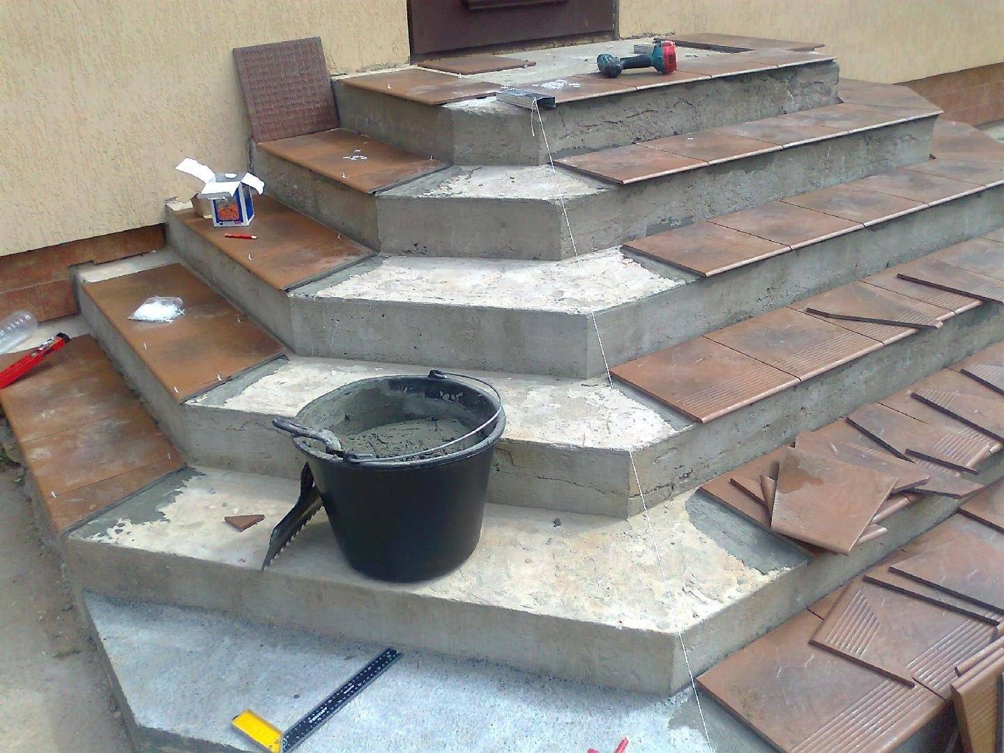 Как сделать ступеньки из бетона своими руками на даче?