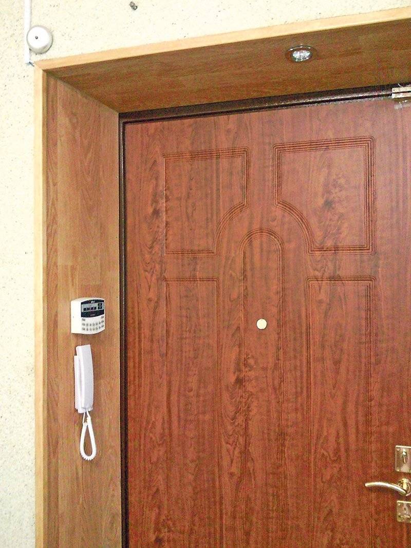 Дверной откос из мдф: общие рекомендации по отделке и установке дверного проёма