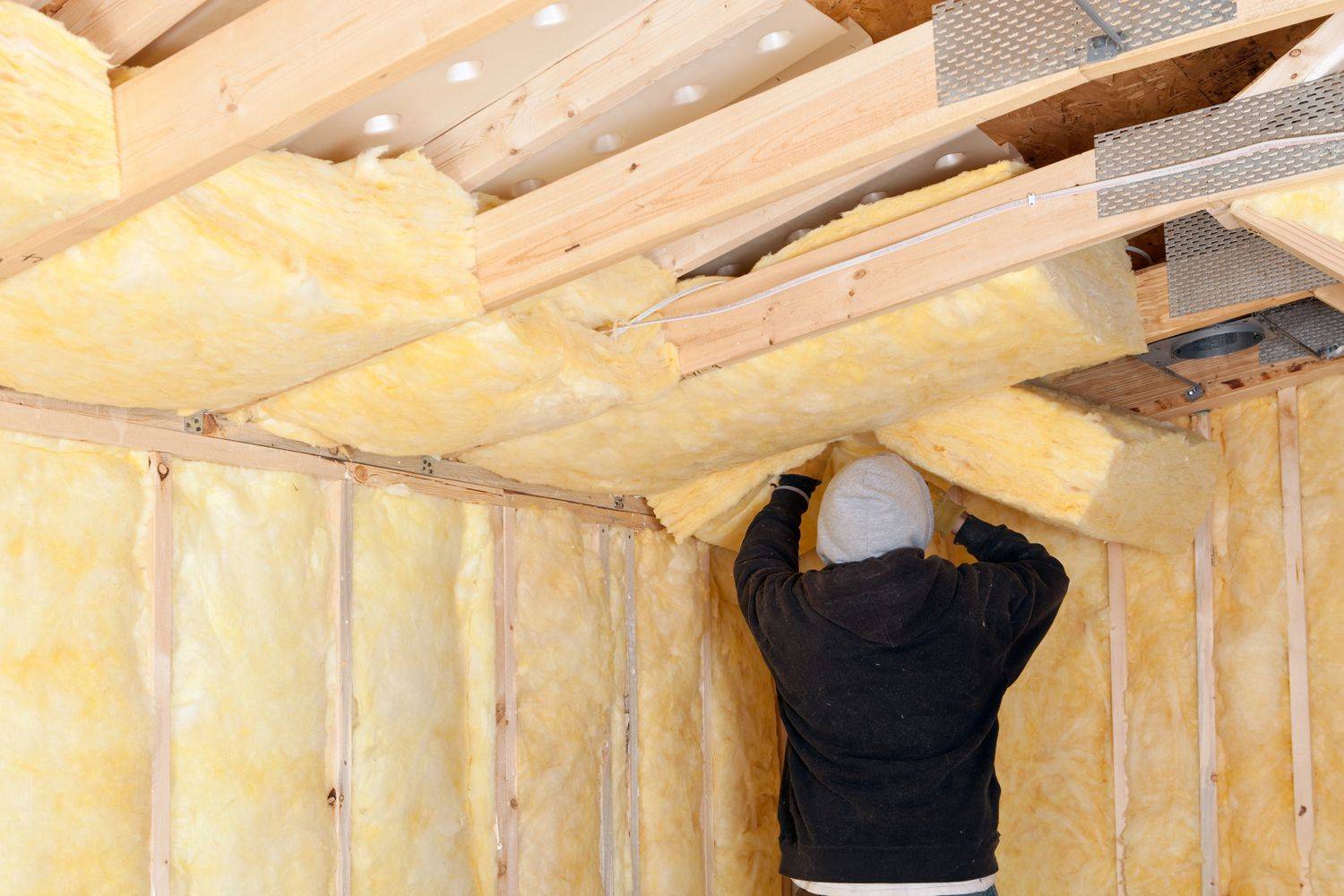 Как утеплить потолок в деревянном доме: только эффективные способы - хозяин дома