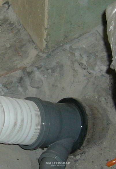 Врезка в канализационную трубу: подготовительный этап и основные способы