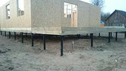 Дом из блоков на свайном фундаменте: строительство из газобетона