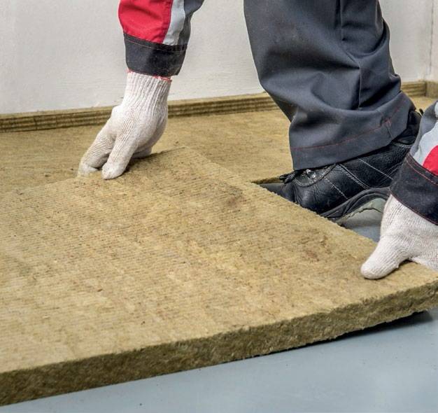 Как утеплить пол в квартире своими руками: теплоизоляция бетонного и деревянного покрытия