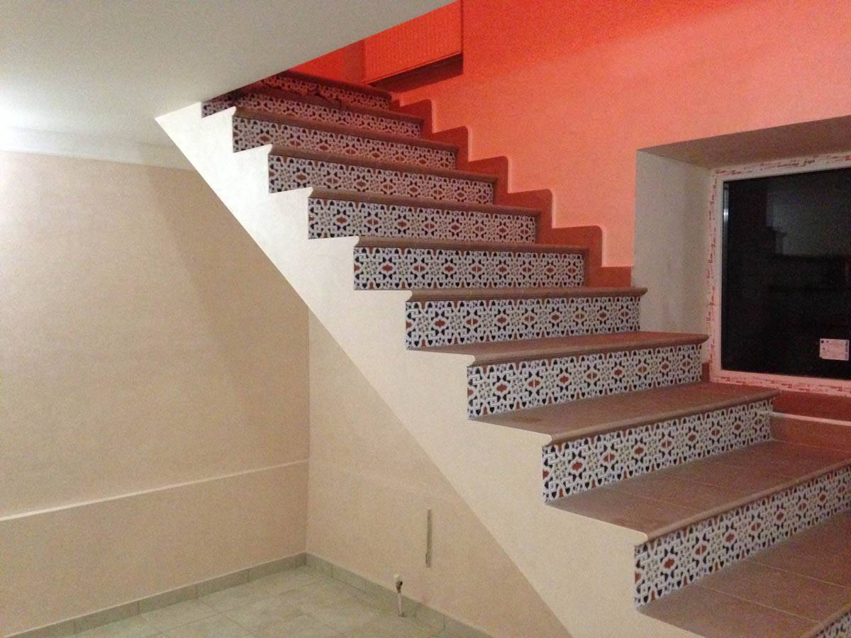 Отделка лестницы из бетона: способы, материалы, мастер-класс
