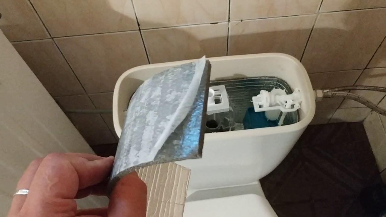 Почему возникает конденсат на бачке унитаза и как бороться с этим явлением